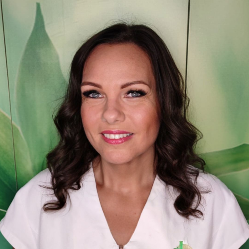 Suzy Nageldesignerin Spezialistin für Acryl/Porzellan, Hybrid, Gellack und Shellac mit Callux Pediküre