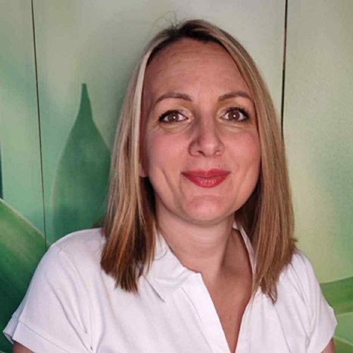 Tina Dipl. Kosmetik Meisterin Spezialistin für Cellulite-Therapie, PMU, Lashes sowie Gesichts- & Körperbehandlungen